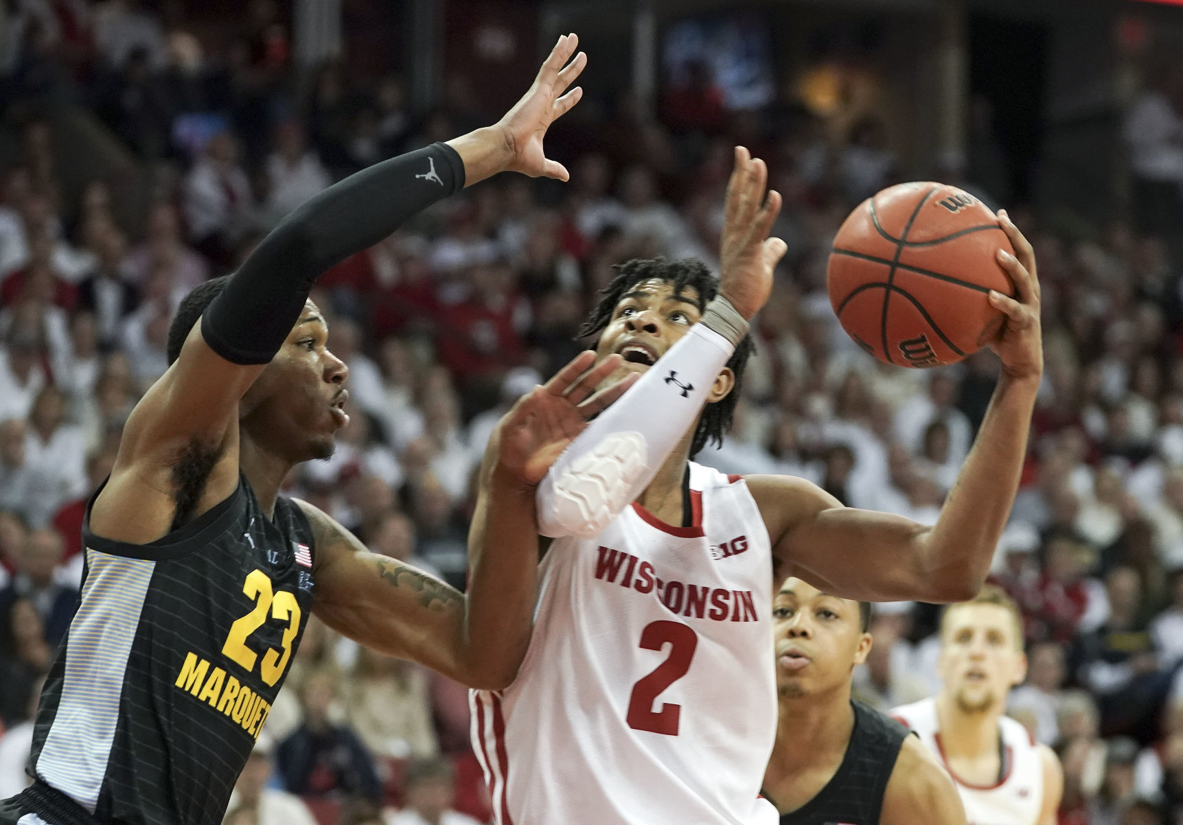 Badgers 77, Golden Eagles 61